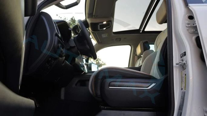 New RAM 1500 Crew Cab V Facelift, 3.0 l, 2025 in Dubai by Auto Max Group, White color. GCC Specs | AUTO.AE