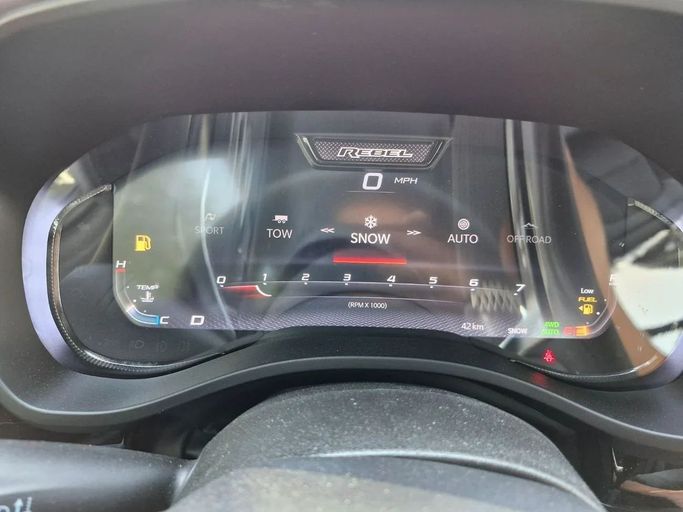 Новый RAM 1500 Crew Cab V Рестайлинг, 3.0 л, 2025 в Дубае от Allied Motors Черный цвет. GCC | AUTO.AE