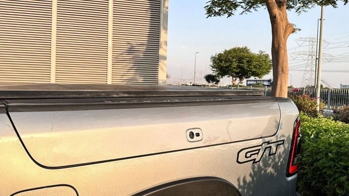 Новый RAM 1500 V Рестайлинг, 5.7 л, 2024 в Дубае от Allied Motors Серебристый цвет. GCC | AUTO.AE