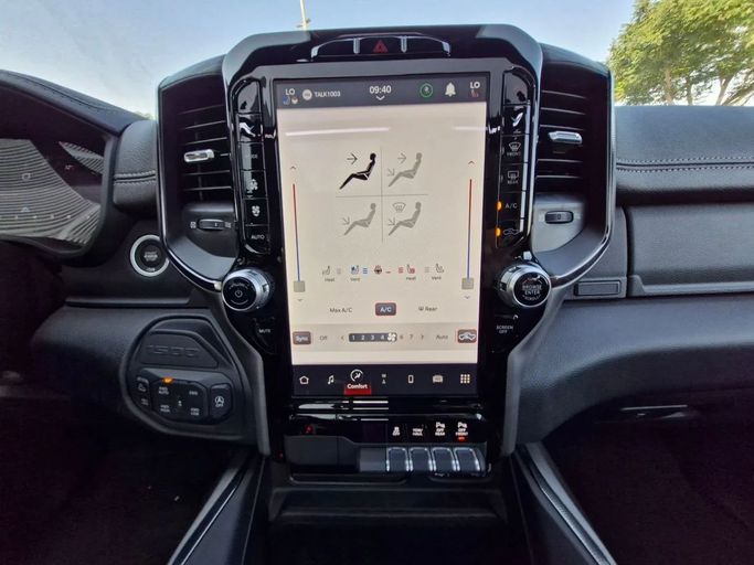 Новый RAM 1500 V Рестайлинг, 5.7 л, 2024 в Дубае от Allied Motors Красный цвет. GCC | AUTO.AE