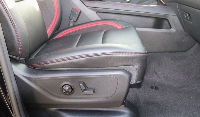 New RAM 1500 Crew Cab RHO V Facelift, 3.0 l, 2025 in Dubai by Segrex Auto, Black color. GCC Specs | AUTO.AE