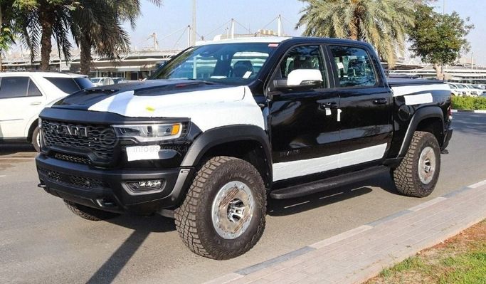 New RAM 1500 Crew Cab RHO V Facelift, 3.0 l, 2025 in Dubai by Segrex Auto, Black color. GCC Specs | AUTO.AE