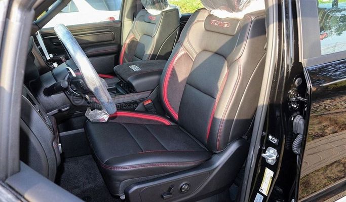 New RAM 1500 Crew Cab RHO V Facelift, 3.0 l, 2025 in Dubai by Segrex Auto, Black color. GCC Specs | AUTO.AE