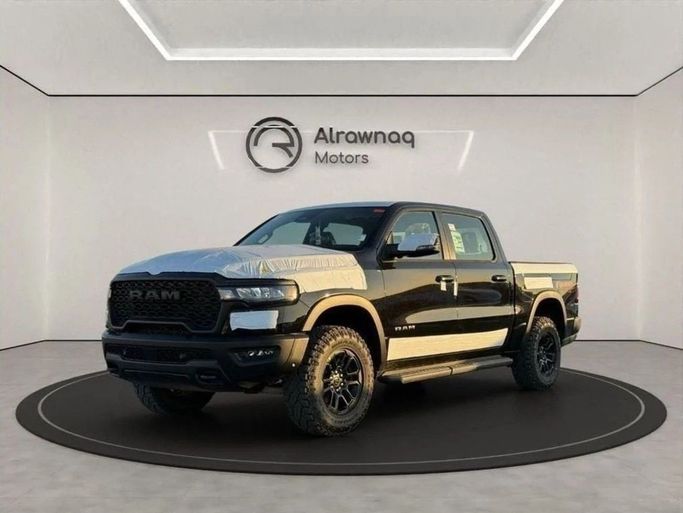 Новый RAM 1500 V Рестайлинг, 3.0 л, 2025 в Дубае от Al Rawnaq Motors  Черный цвет. GCC | AUTO.AE