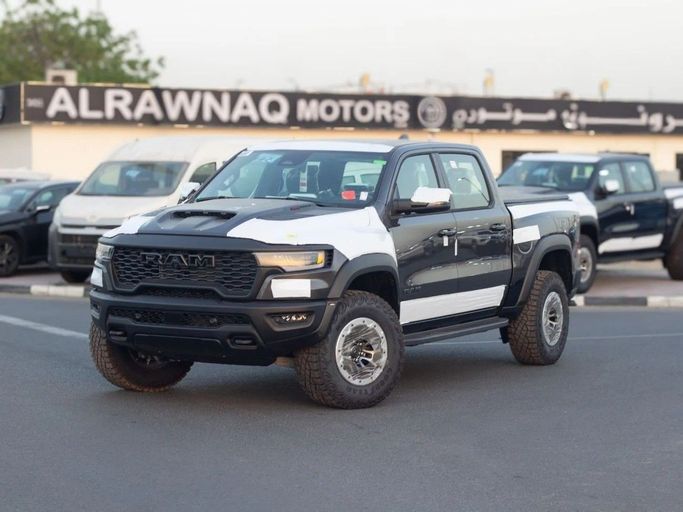 Новый RAM 1500 V Рестайлинг, 3.0 л, 2025 в Дубае от Al Rawnaq Motors  Серый цвет. GCC | AUTO.AE