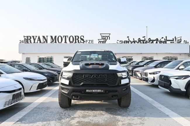 جديدة RAM 1500 Crew Cab RHO فيس ليفت V, 3.0 l, 2025 في في دبي من RMG Automobiles، اللون أسود. مواصفات الخليج | AUTO.AE