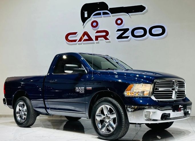 Подержанный RAM 1500 IV (DS/DJ), 5.7 л, 2019 в Дубае от Carzoo Used Cars Trading Тёмно-синий цвет. GCC | AUTO.AE