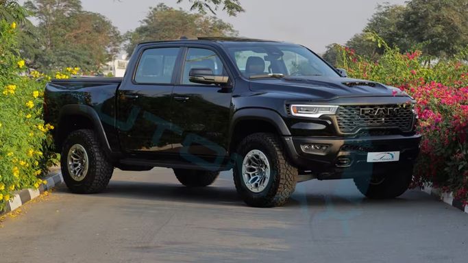 جديدة RAM 1500 Crew Cab RHO فيس ليفت V, 3.0 l, 2026 في في دبي من Automax®، اللون أسود.  | AUTO.AE | إعلان #269904