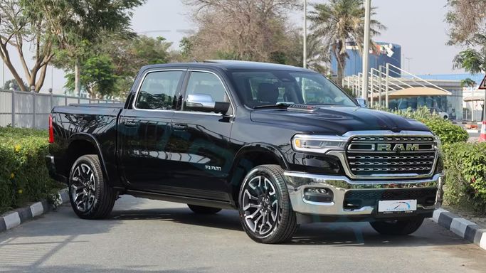 جديدة RAM 1500 Crew Cab فيس ليفت V, 3.0 l, 2026 في في دبي من Automax®، اللون أسود.  | AUTO.AE | إعلان #269906