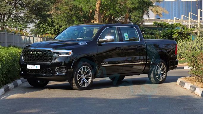 جديدة RAM 1500 Crew Cab فيس ليفت V, 3.0 l, 2026 في في دبي من Automax®، اللون أسود.  | AUTO.AE | إعلان #270643