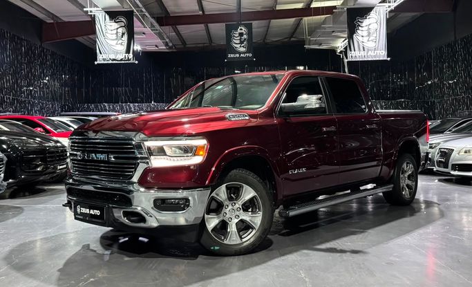 مستعملة RAM 1500 Crew Cab V, 5.7 l, 2020 في في دبي من Zeus Motors، اللون أحمر. مواصفات الخليج | AUTO.AE | إعلان #272094