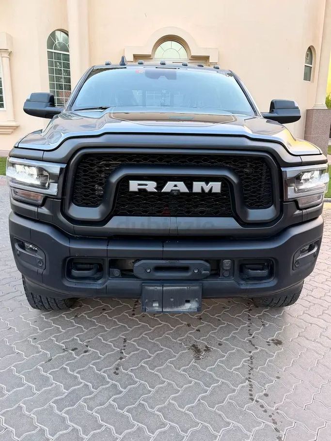 Подержанный RAM 2500 V (DT), 6.4 л, 2022 в Дубае от Power Wagon Motors Серый цвет. Американская | AUTO.AE