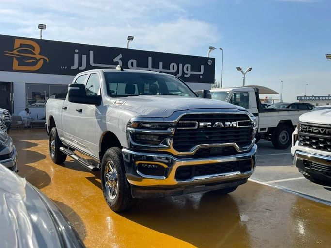 جديدة RAM 2500 V (DT), 6.4 l, 2025 في في دبي من Bormela Cars، اللون أبيض. المواصفات الكندية | AUTO.AE | إعلان #260596