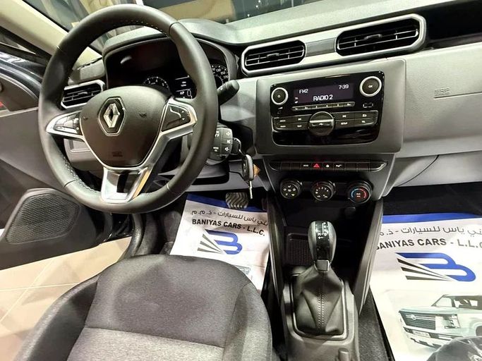 Новый Renault Duster II, 1.6 л, 2025 в Дубае от BANIYAS CARS SHOWROOM Серый цвет. GCC | AUTO.AE