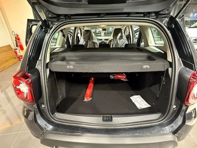 Новый Renault Duster II, 1.6 л, 2025 в Дубае от BANIYAS CARS SHOWROOM Серый цвет. GCC | AUTO.AE