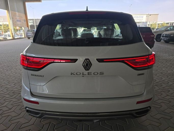 Новый Renault Koleos II Рестайлинг, 2.5 л, 2025 в Дубае от Mohamed Hakim Motors Белый цвет. GCC | AUTO.AE