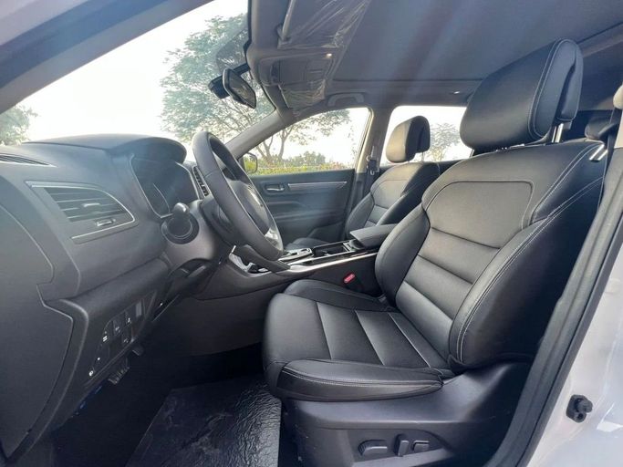 Новый Renault Koleos II Рестайлинг, 2.5 л, 2024 в Дубае от World Center Motors FZE Белый цвет. GCC | AUTO.AE