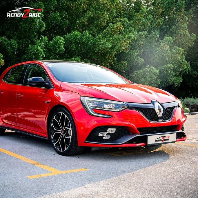 Подержанный Renault Megane RS IV, 1.8 л, 2020 в Дубае от READY 2 RIDE MOTORS Красный цвет.  | AUTO.AE