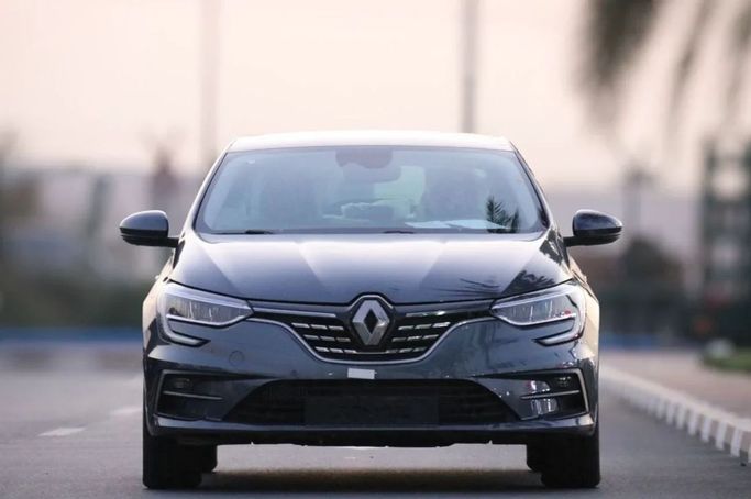Новый Renault Megane IV Рестайлинг, 1.3 л, 2024 в Дубае от Mohamed Hakim Motors Серый цвет. Other | AUTO.AE