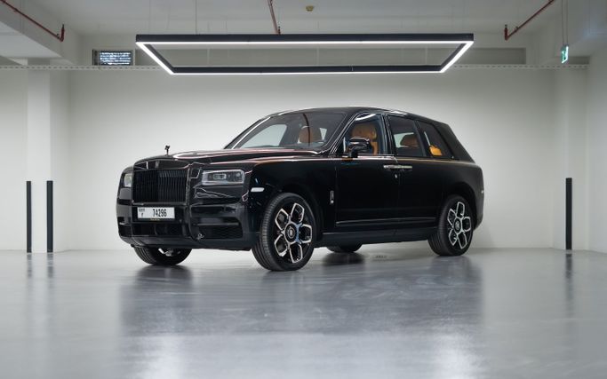 Rolls-Royce Cullinan I, 2022 business suv 5 dr. for rent in Dubai by POF RENTAL, black color | AUTO.AE