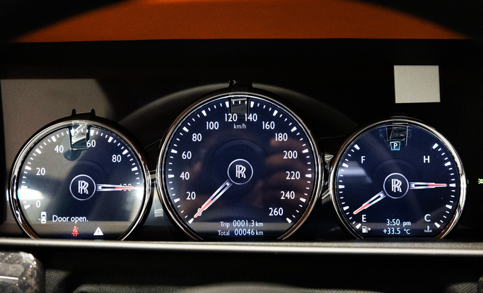 Rolls-Royce Cullinan I, 2023 business suv 5 dr. for rent in Dubai by POF RENTAL, grey color | AUTO.AE