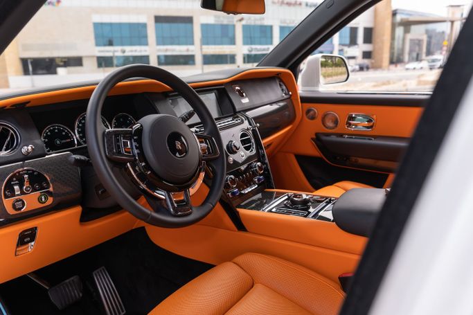 Rolls-Royce Cullinan I, 2022 business suv 5 dr. for rent in Dubai by Macan Luxury Motors, white color | AUTO.AE