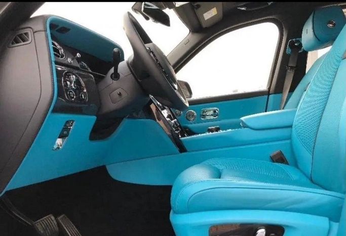 New Rolls-Royce Cullinan I Facelift, 6.7 l, 2024 in Dubai by Mohamed Hakim Motors, Silver color. Other | AUTO.AE