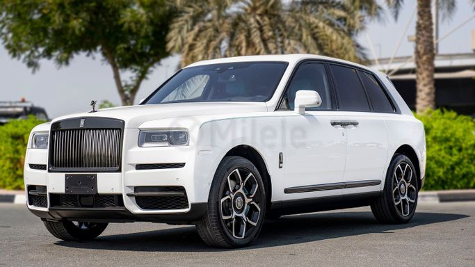 Новый Rolls-Royce Cullinan Black Badge I Рестайлинг, 6.7 л, 2024 в Дубае от Milele Белый цвет. Other | AUTO.AE