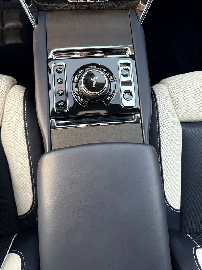 Подержанный Rolls-Royce Cullinan I, 6.7 л, 2023 в Дубае от Shamil Motors Черный цвет. Американская | AUTO.AE