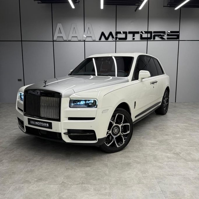 Used Rolls-Royce Cullinan I, 6.7 l, 2022 in Dubai by AAA Motors, White color. Other | AUTO.AE