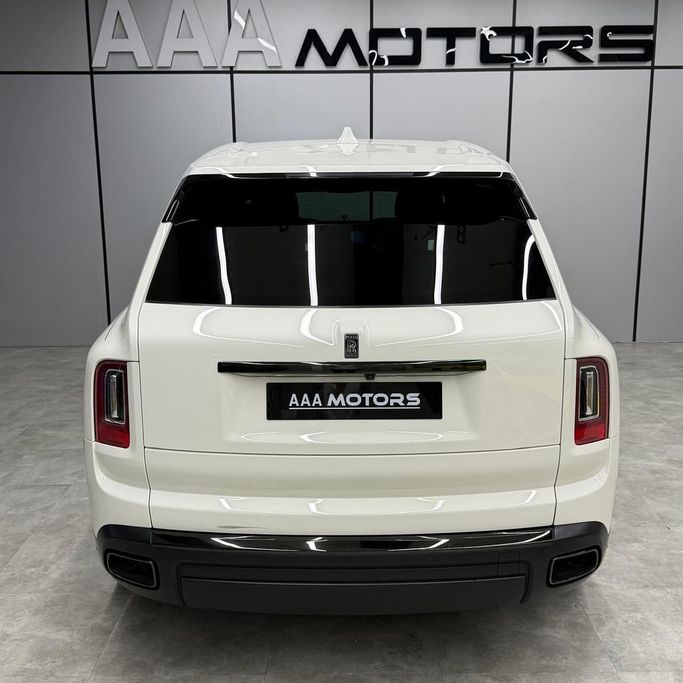 Used Rolls-Royce Cullinan I, 6.7 l, 2022 in Dubai by AAA Motors, White color. Other | AUTO.AE