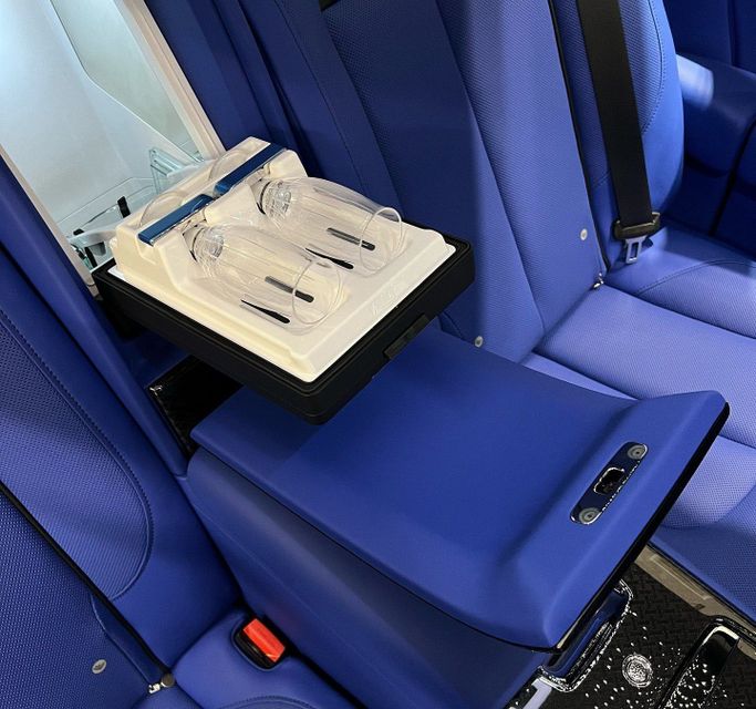 مستعملة Rolls-Royce Cullinan Black Badge I, 6.7 l, 2024 في في دبي من AAA Motors، اللون أسود. مواصفات الخليج | AUTO.AE