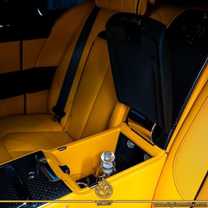 Новый Rolls-Royce Cullinan Black Badge I Рестайлинг, 6.7 л, 2024 в Дубае от Q Motors Черный цвет. GCC | AUTO.AE