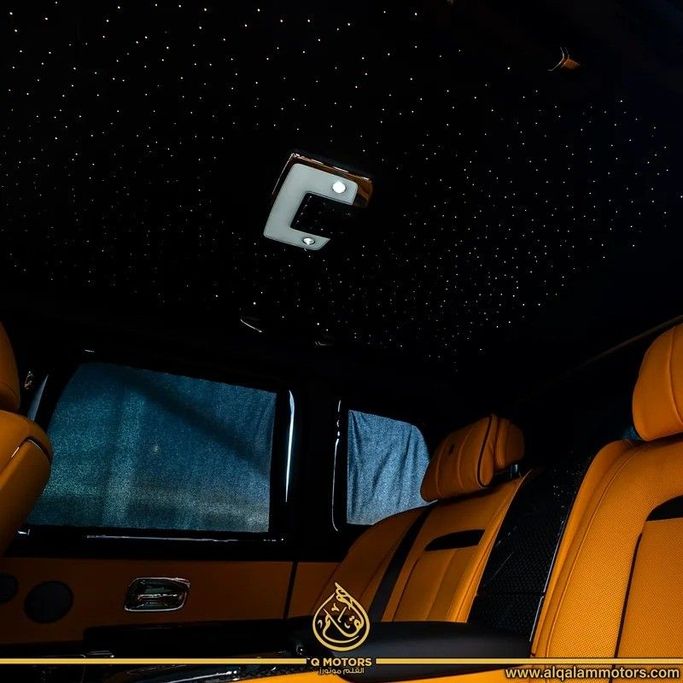 Новый Rolls-Royce Cullinan Black Badge I Рестайлинг, 6.7 л, 2024 в Дубае от Q Motors Черный цвет. GCC | AUTO.AE