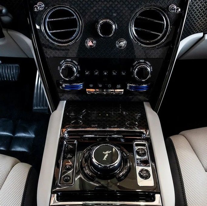 Used Rolls-Royce Cullinan Black Badge I, 6.7 l, 2022 in Dubai by Q Motors, Black color. GCC Specs | AUTO.AE