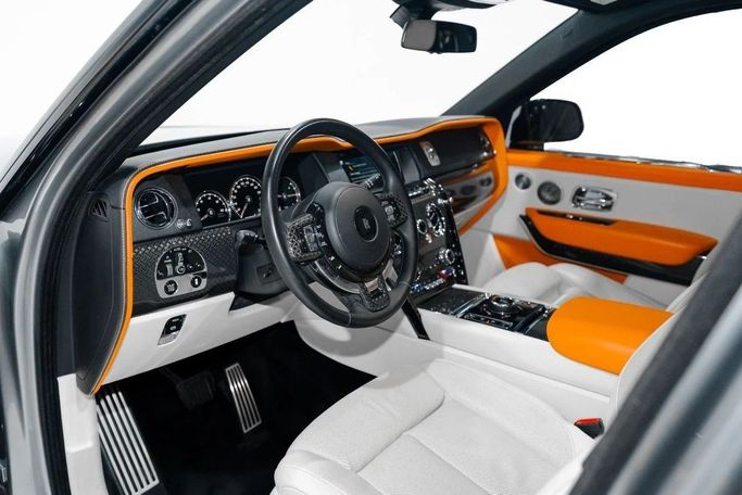 Used Rolls-Royce Cullinan Black Badge I, 6.7 l, 2020 in Dubai by LMG Motors, Grey color. European Specs | AUTO.AE