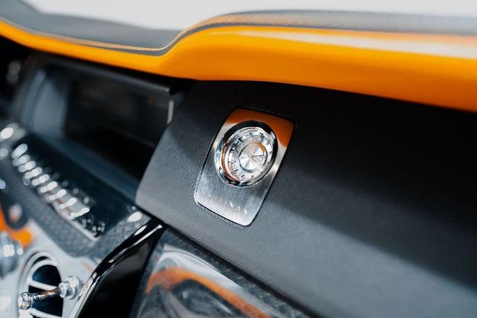 Used Rolls-Royce Cullinan Black Badge I, 6.7 l, 2020 in Dubai by LMG Motors, Grey color. European Specs | AUTO.AE