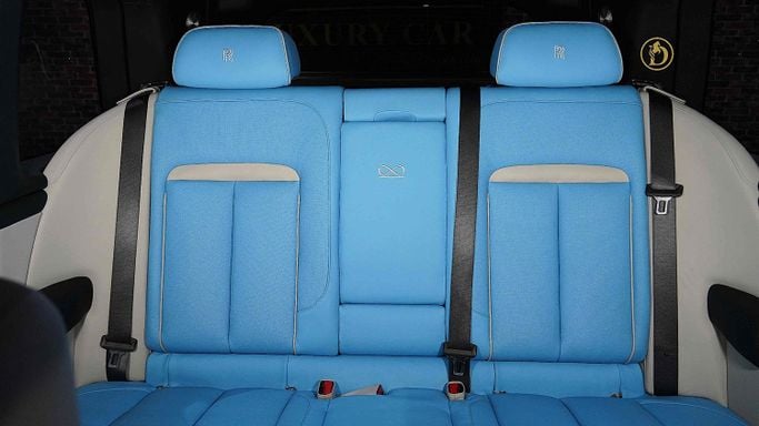 Новый Rolls-Royce Cullinan Black Badge I, 6.7 л, 2022 в Дубае от Dourado Luxury Car Черный цвет. Европейская | AUTO.AE