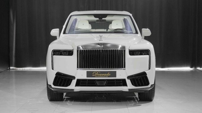 New Rolls-Royce Cullinan I Facelift, 6.7 l, 2025 in Dubai by Dourado Luxury Car, White color. European Specs | AUTO.AE