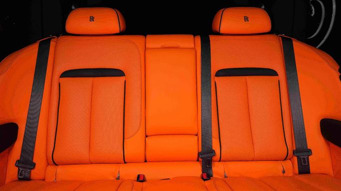 Новый Rolls-Royce Cullinan I, 6.7 л, 2024 в Дубае от Dourado Luxury Car Черный цвет. Европейская | AUTO.AE