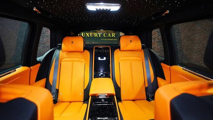 Новый Rolls-Royce Cullinan I, 6.7 л, 2024 в Дубае от Dourado Luxury Car Черный цвет. Европейская | AUTO.AE