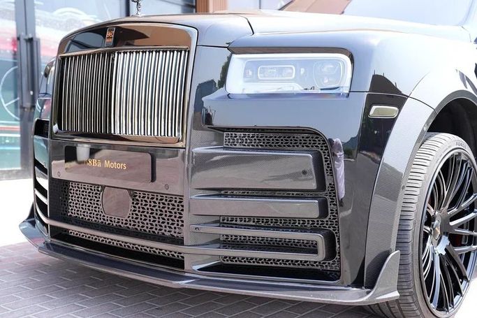 Подержанный Rolls-Royce Cullinan Black Badge I, 6.7 л, 2022 в Дубае от 8 Ba Motors Черный цвет. Европейская | AUTO.AE