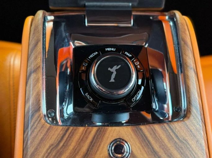 Подержанный Rolls-Royce Cullinan I, 6.7 л, 2019 в Дубае от Pegasus Automobile Серый цвет. GCC | AUTO.AE