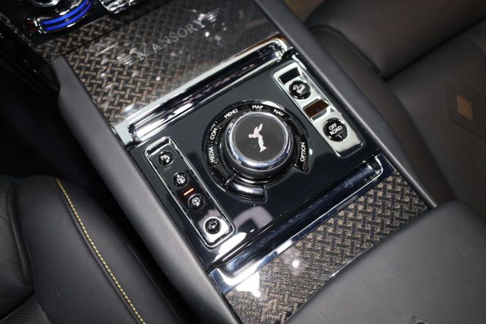 Подержанный Rolls-Royce Cullinan Black Badge I, 6.7 л, 2021 в Дубае от Sanam Cars Черный цвет. GCC | AUTO.AE