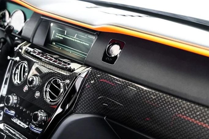 Подержанный Rolls-Royce Cullinan Black Badge I, 6.7 л, 2020 в Дубае от Exotic Cars Черный цвет. GCC | AUTO.AE