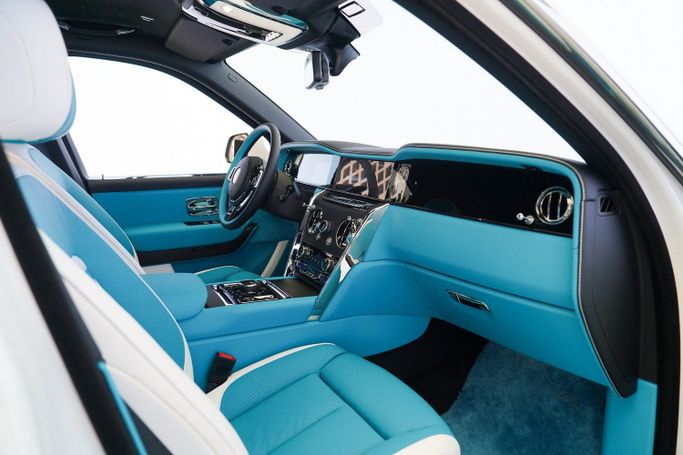 New Rolls-Royce Cullinan Black Badge I Facelift, 6.7 l, 2026 in Dubai by Exotic Cars, White color. Other | AUTO.AE