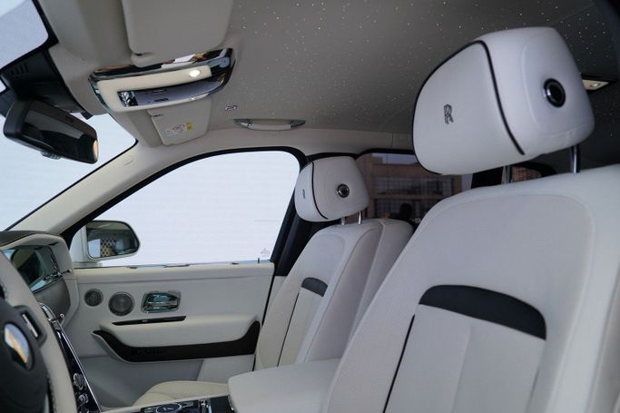 New Rolls-Royce Cullinan I Facelift, 6.7 l, 2025 in Dubai by Exotic Cars, White color. Other | AUTO.AE