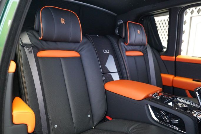 New Rolls-Royce Cullinan Black Badge I Facelift, 6.7 l, 2025 in Dubai by Exotic Cars, Green color. Other | AUTO.AE