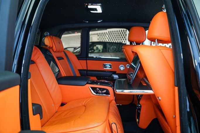 Used Rolls-Royce Cullinan Black Badge I, 6.7 l, 2022 in Dubai by Exotic Cars, Black color. Other | AUTO.AE