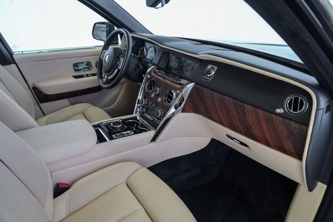 Used Rolls-Royce Cullinan I, 6.7 l, 2020 in Dubai by Exotic Cars, Blue color. GCC Specs | AUTO.AE